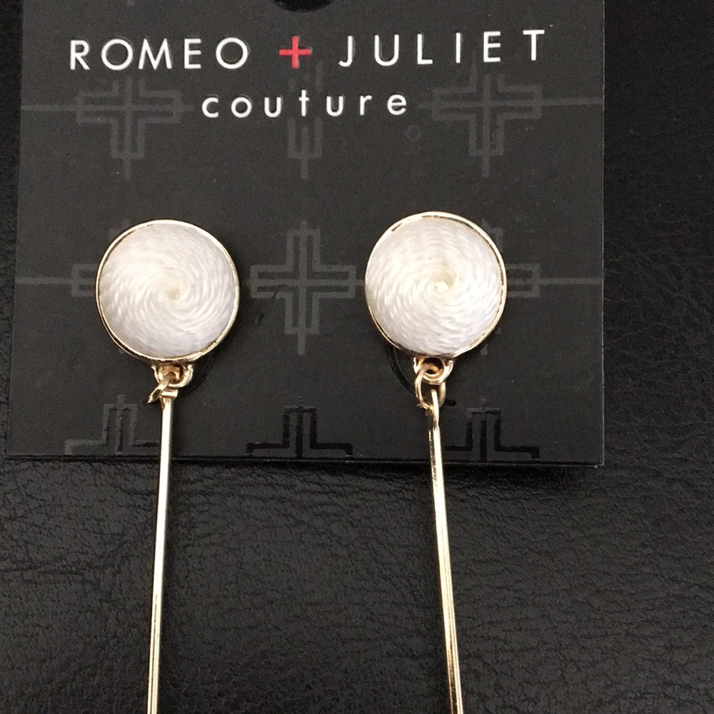 Romeo & Juliet Silk Spun Studs Dangling Multi Colo - Picture 2 of 2